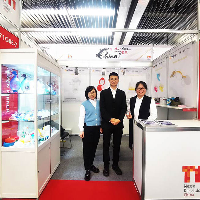 الشركة المصنعة لأكياس Ambu XiamenWinner Medical Elevating Connections في 2023 MEDICA
    